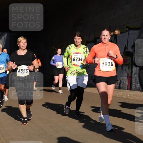 06.10.2024 - 19. swb-Marathon Bremen Michael Strokosch http://msf.ph/oto/7346808 06.10.2024 10:21:56 Laufen 7201, 7010, 8855, 220, 8734, 7836 meine-sportfotos.de