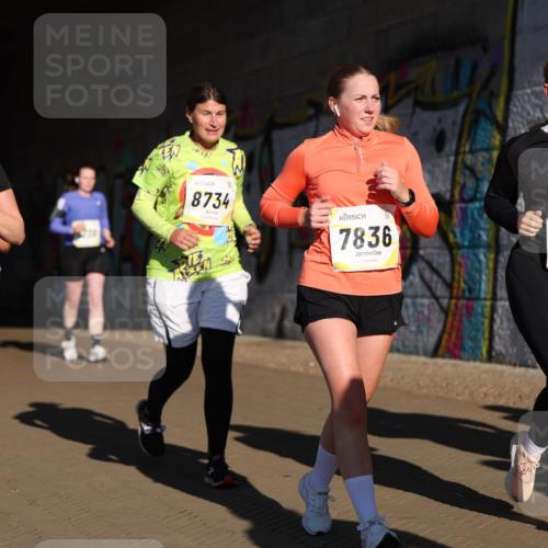 06.10.2024 - 19. swb-Marathon Bremen Michael Strokosch http://msf.ph/oto/7346811 06.10.2024 10:21:56 Laufen 8855, 8734, 7836, 7845 meine-sportfotos.de