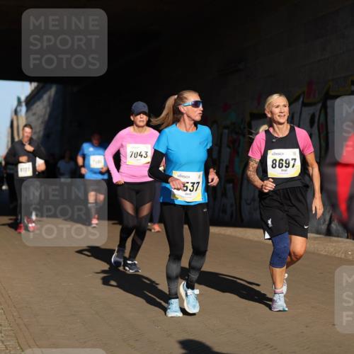 06.10.2024 - 19. swb-Marathon Bremen Michael Strokosch http://msf.ph/oto/7346848 06.10.2024 10:22:04 Laufen 7043, 537, 8697 meine-sportfotos.de