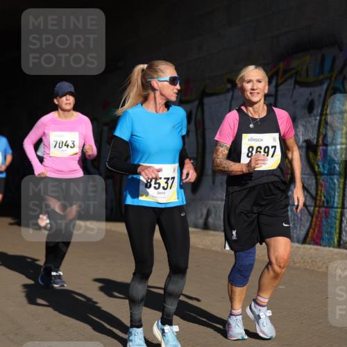 06.10.2024 - 19. swb-Marathon Bremen Michael Strokosch http://msf.ph/oto/7346853 06.10.2024 10:22:05 Laufen 7043, 8537, 8697 meine-sportfotos.de