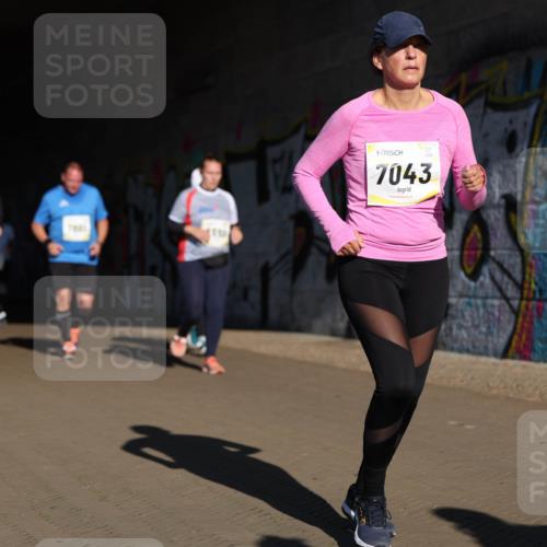 06.10.2024 - 19. swb-Marathon Bremen Michael Strokosch http://msf.ph/oto/7346862 06.10.2024 10:22:06 Laufen 7043 meine-sportfotos.de