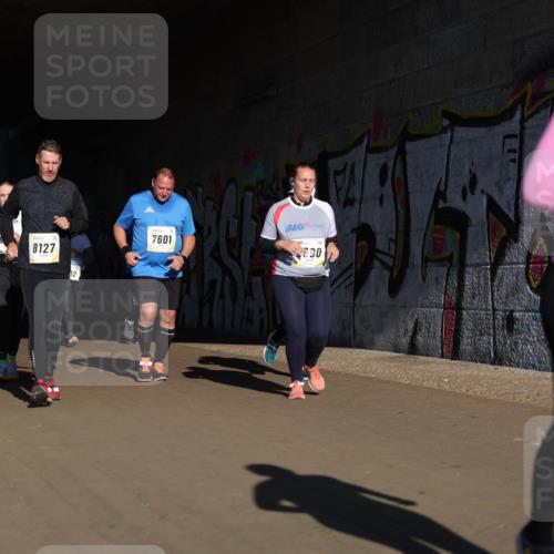 06.10.2024 - 19. swb-Marathon Bremen Michael Strokosch http://msf.ph/oto/7346865 06.10.2024 10:22:07 Laufen 88, 7348, 8127, 12, 7601, 890, 7043 meine-sportfotos.de