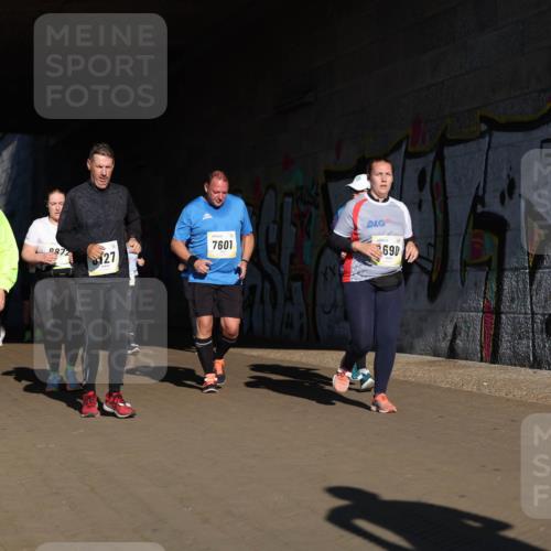 06.10.2024 - 19. swb-Marathon Bremen Michael Strokosch http://msf.ph/oto/7346867 06.10.2024 10:22:07 Laufen 7348, 0872, 27, 7601, 691 meine-sportfotos.de