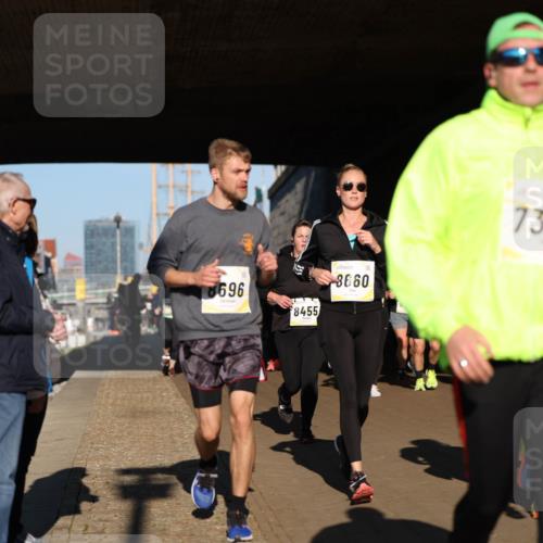 06.10.2024 - 19. swb-Marathon Bremen Michael Strokosch http://msf.ph/oto/7346886 06.10.2024 10:22:10 Laufen 8696, 8455, 8660, 7348 meine-sportfotos.de