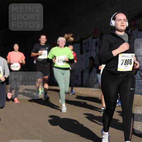 06.10.2024 - 19. swb-Marathon Bremen Michael Strokosch http://msf.ph/oto/7346905 06.10.2024 10:22:15 Laufen 4590, 835, 7949, 7868, 9105 meine-sportfotos.de