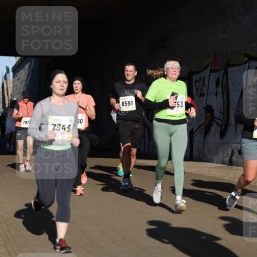 06.10.2024 - 19. swb-Marathon Bremen Michael Strokosch http://msf.ph/oto/7346907 06.10.2024 10:22:15 Laufen 7972, 7949, 90, 8591, 53, 8128, 7868 meine-sportfotos.de