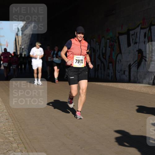 06.10.2024 - 19. swb-Marathon Bremen Michael Strokosch http://msf.ph/oto/7346928 06.10.2024 10:22:18 Laufen 7972 meine-sportfotos.de