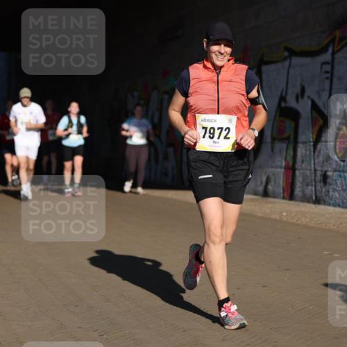 06.10.2024 - 19. swb-Marathon Bremen Michael Strokosch http://msf.ph/oto/7346937 06.10.2024 10:22:20 Laufen 7972 meine-sportfotos.de
