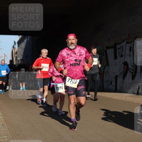 06.10.2024 - 19. swb-Marathon Bremen Michael Strokosch http://msf.ph/oto/7346965 06.10.2024 10:22:27 Laufen 524, 848, 7707, 7695, 7336 meine-sportfotos.de