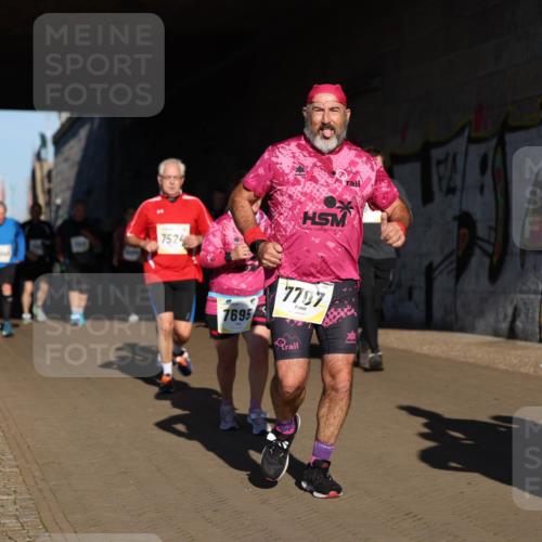 06.10.2024 - 19. swb-Marathon Bremen Michael Strokosch http://msf.ph/oto/7346969 06.10.2024 10:22:27 Laufen 7524, 7695, 7797 meine-sportfotos.de