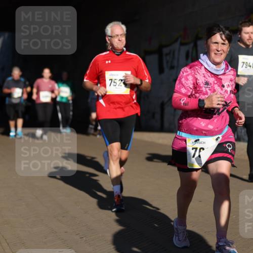 06.10.2024 - 19. swb-Marathon Bremen Michael Strokosch http://msf.ph/oto/7346980 06.10.2024 10:22:29 Laufen 752, 76, 7948 meine-sportfotos.de
