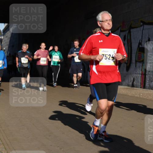 06.10.2024 - 19. swb-Marathon Bremen Michael Strokosch http://msf.ph/oto/7346981 06.10.2024 10:22:30 Laufen 5030, 7912, 806, 9048, 7524, 769 meine-sportfotos.de