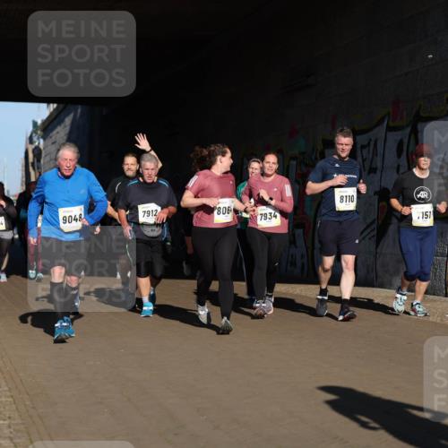 06.10.2024 - 19. swb-Marathon Bremen Michael Strokosch http://msf.ph/oto/7346987 06.10.2024 10:22:31 Laufen 8110, 7324, 9048, 7912, 806, 7934, 7151 meine-sportfotos.de