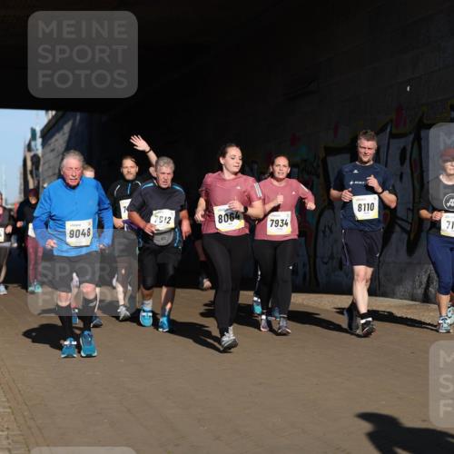 06.10.2024 - 19. swb-Marathon Bremen Michael Strokosch http://msf.ph/oto/7346990 06.10.2024 10:22:32 Laufen 7912, 7324, 9048, 8064, 7934, 8110, 7151 meine-sportfotos.de