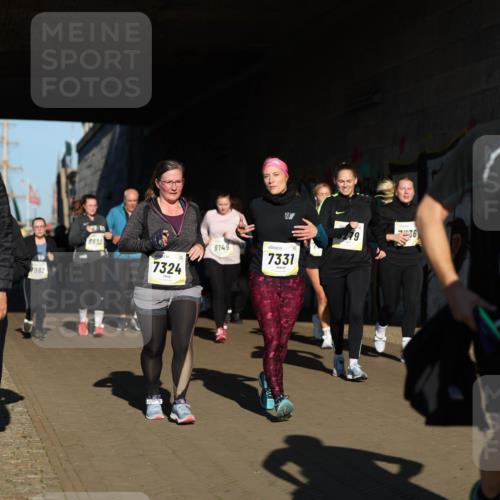06.10.2024 - 19. swb-Marathon Bremen Michael Strokosch http://msf.ph/oto/7347015 06.10.2024 10:22:37 Laufen 982, 8632, 7324, 8149, 7331, 79, 36 meine-sportfotos.de