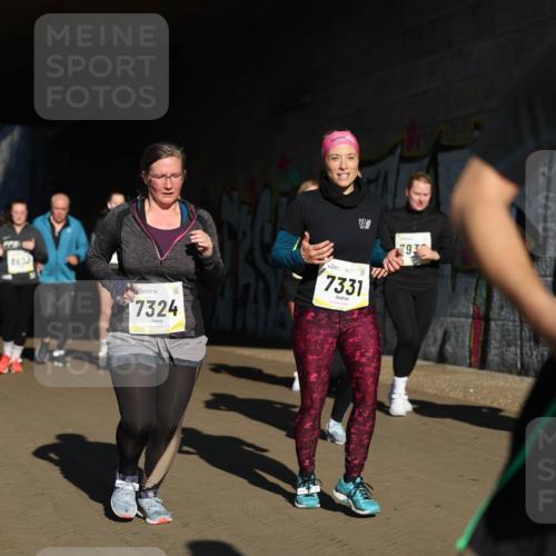 06.10.2024 - 19. swb-Marathon Bremen Michael Strokosch http://msf.ph/oto/7347022 06.10.2024 10:22:38 Laufen 8630, 7324, 7331, 793, 79 meine-sportfotos.de