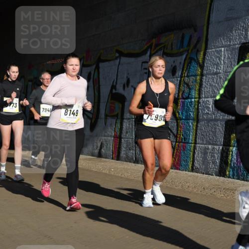 06.10.2024 - 19. swb-Marathon Bremen Michael Strokosch http://msf.ph/oto/7347025 06.10.2024 10:22:40 Laufen 8632, 32, 8270, 773, 7946, 8149, 598 meine-sportfotos.de