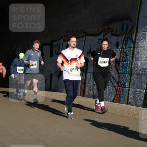 06.10.2024 - 19. swb-Marathon Bremen Michael Strokosch http://msf.ph/oto/7347041 06.10.2024 10:22:46 Laufen 8808, 173, 8969, 8046 meine-sportfotos.de