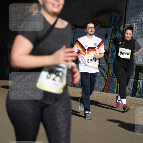 06.10.2024 - 19. swb-Marathon Bremen Michael Strokosch http://msf.ph/oto/7347047 06.10.2024 10:22:47 Laufen 7810, 829, 8969, 8046 meine-sportfotos.de