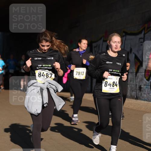 06.10.2024 - 19. swb-Marathon Bremen Michael Strokosch http://msf.ph/oto/7347079 06.10.2024 10:22:52 Laufen 19, 8487, 7913, 19, 8484, 7810 meine-sportfotos.de