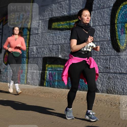 06.10.2024 - 19. swb-Marathon Bremen Michael Strokosch http://msf.ph/oto/7347084 06.10.2024 10:22:57 Laufen 7525 meine-sportfotos.de