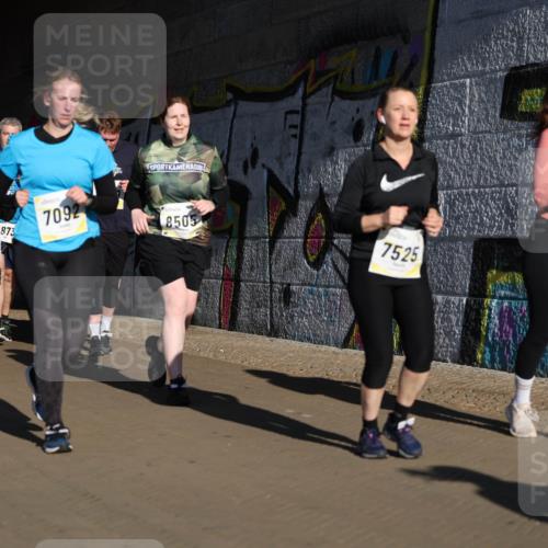 06.10.2024 - 19. swb-Marathon Bremen Michael Strokosch http://msf.ph/oto/7347087 06.10.2024 10:22:58 Laufen 7396, 8907, 873, 7092, 8505, 7525 meine-sportfotos.de