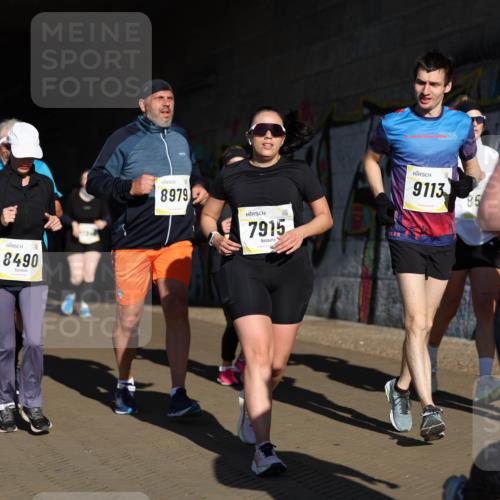 06.10.2024 - 19. swb-Marathon Bremen Michael Strokosch http://msf.ph/oto/7347114 06.10.2024 10:23:07 Laufen 8243, 8490, 8979, 7915, 2094, 024, 9113, 85 meine-sportfotos.de