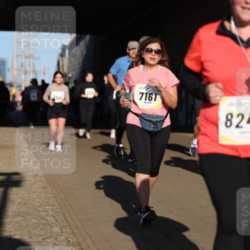 06.10.2024 - 19. swb-Marathon Bremen Michael Strokosch http://msf.ph/oto/7347140 06.10.2024 10:23:11 Laufen 7161, 8243 meine-sportfotos.de
