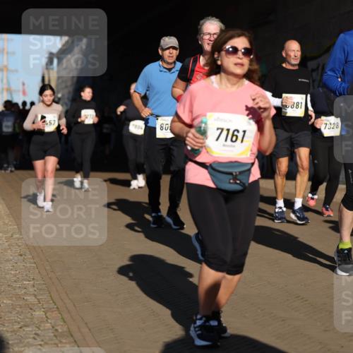 06.10.2024 - 19. swb-Marathon Bremen Michael Strokosch http://msf.ph/oto/7347144 06.10.2024 10:23:11 Laufen 457, 80, 7161, 881, 7928 meine-sportfotos.de