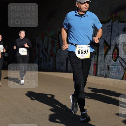 06.10.2024 - 19. swb-Marathon Bremen Michael Strokosch http://msf.ph/oto/7347150 06.10.2024 10:23:14 Laufen 57, 72, 7804, 8091 meine-sportfotos.de