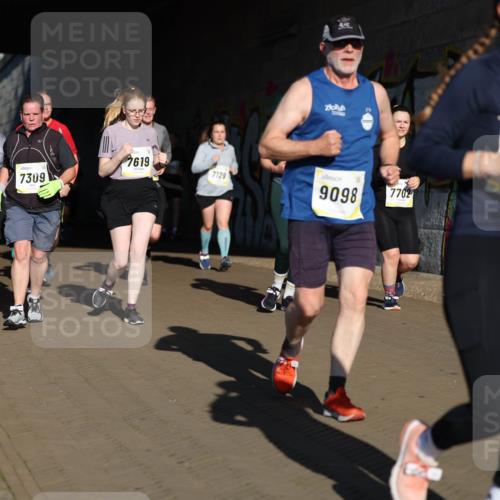 06.10.2024 - 19. swb-Marathon Bremen Michael Strokosch http://msf.ph/oto/7347173 06.10.2024 10:23:20 Laufen 7619, 7129, 8910, 7557, 7309, 9098, 7702 meine-sportfotos.de