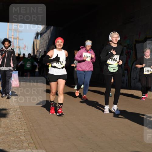 06.10.2024 - 19. swb-Marathon Bremen Michael Strokosch http://msf.ph/oto/7347197 06.10.2024 10:23:27 Laufen 919, 024, 7712, 8482, 7866, 7998 meine-sportfotos.de