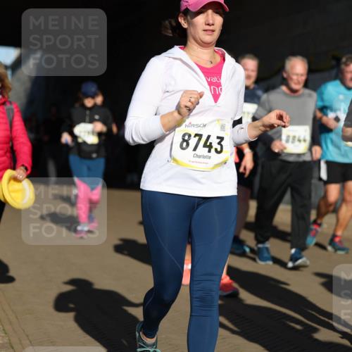 06.10.2024 - 19. swb-Marathon Bremen Michael Strokosch http://msf.ph/oto/7347238 06.10.2024 10:23:43 Laufen 8743, 8688 meine-sportfotos.de