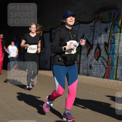 06.10.2024 - 19. swb-Marathon Bremen Michael Strokosch http://msf.ph/oto/7347244 06.10.2024 10:23:46 Laufen 8800 meine-sportfotos.de