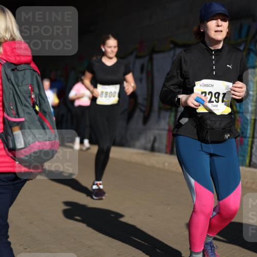 06.10.2024 - 19. swb-Marathon Bremen Michael Strokosch http://msf.ph/oto/7347247 06.10.2024 10:23:46 Laufen 8800, 297 meine-sportfotos.de