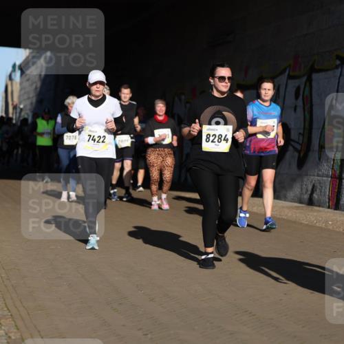 06.10.2024 - 19. swb-Marathon Bremen Michael Strokosch http://msf.ph/oto/7347285 06.10.2024 10:24:07 Laufen 7078, 7422, 7077, 8284 meine-sportfotos.de