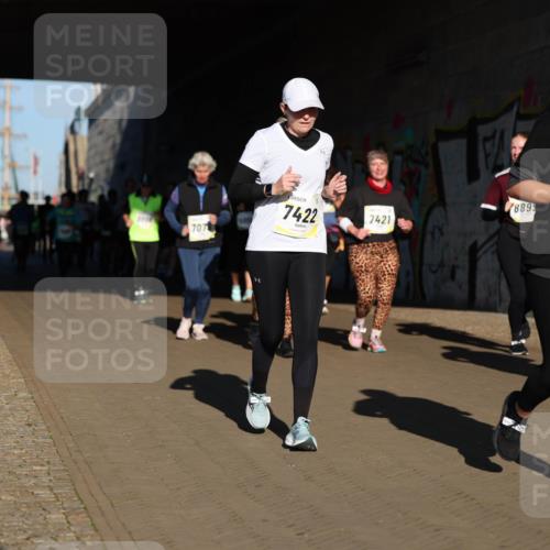 06.10.2024 - 19. swb-Marathon Bremen Michael Strokosch http://msf.ph/oto/7347288 06.10.2024 10:24:08 Laufen 7078, 7422, 7421, 8899, 284 meine-sportfotos.de