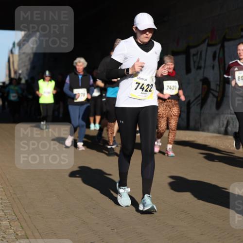 06.10.2024 - 19. swb-Marathon Bremen Michael Strokosch http://msf.ph/oto/7347294 06.10.2024 10:24:09 Laufen 7422, 889, 7421 meine-sportfotos.de