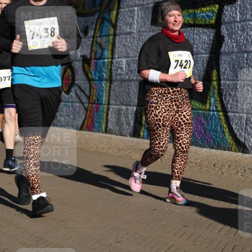 06.10.2024 - 19. swb-Marathon Bremen Michael Strokosch http://msf.ph/oto/7347307 06.10.2024 10:24:11 Laufen 7078, 7077, 7438, 7421 meine-sportfotos.de