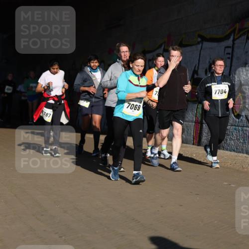 06.10.2024 - 19. swb-Marathon Bremen Michael Strokosch http://msf.ph/oto/7347319 06.10.2024 10:24:17 Laufen 8436, 387, 7069, 7, 7704 meine-sportfotos.de
