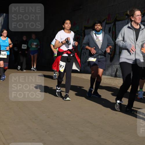 06.10.2024 - 19. swb-Marathon Bremen Michael Strokosch http://msf.ph/oto/7347327 06.10.2024 10:24:19 Laufen 8436, 8281, 280, 87, 7822, 706 meine-sportfotos.de