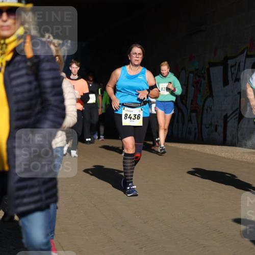 06.10.2024 - 19. swb-Marathon Bremen Michael Strokosch http://msf.ph/oto/7347332 06.10.2024 10:24:21 Laufen 8436, 828, 7271 meine-sportfotos.de