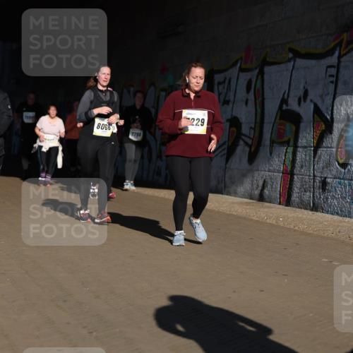 06.10.2024 - 19. swb-Marathon Bremen Michael Strokosch http://msf.ph/oto/7347364 06.10.2024 10:24:33 Laufen 788, 8068, 7798, 229 meine-sportfotos.de