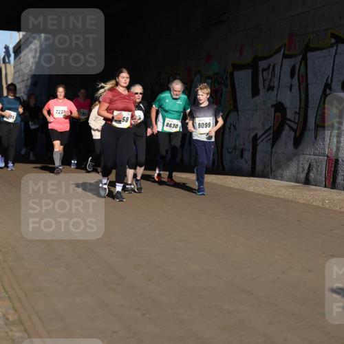 06.10.2024 - 19. swb-Marathon Bremen Michael Strokosch http://msf.ph/oto/7347386 06.10.2024 10:24:44 Laufen 7733, 723, 7293, 801, 35, 58, 8630, 9099 meine-sportfotos.de