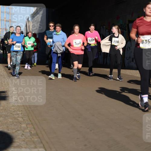 06.10.2024 - 19. swb-Marathon Bremen Michael Strokosch http://msf.ph/oto/7347405 06.10.2024 10:24:47 Laufen 801, 7293, 7733, 7231, 7119, 8358, 9109 meine-sportfotos.de