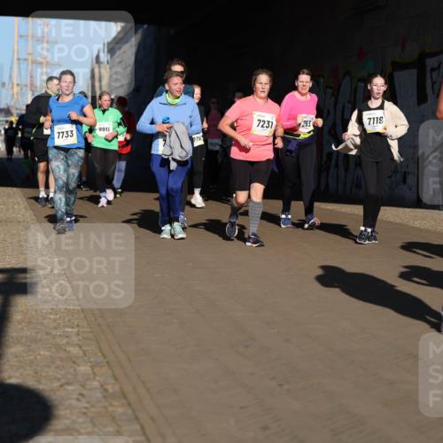 06.10.2024 - 19. swb-Marathon Bremen Michael Strokosch http://msf.ph/oto/7347407 06.10.2024 10:24:48 Laufen 7733, 8011, 976, 7504, 7119, 7231, 293, 8358 meine-sportfotos.de