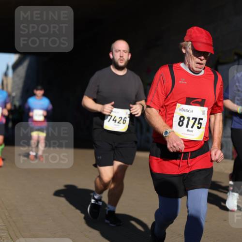 06.10.2024 - 19. swb-Marathon Bremen Michael Strokosch http://msf.ph/oto/7347427 06.10.2024 10:24:56 Laufen 7426, 8175, 7959 meine-sportfotos.de