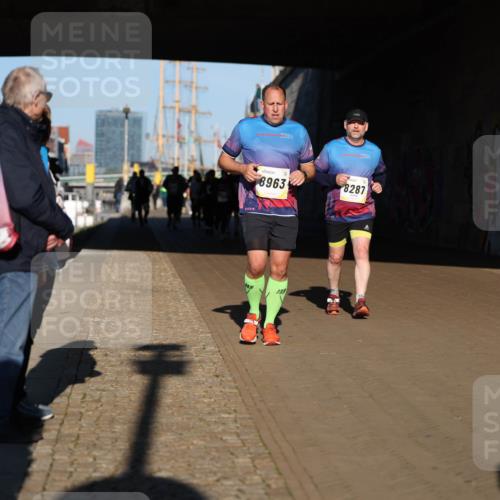 06.10.2024 - 19. swb-Marathon Bremen Michael Strokosch http://msf.ph/oto/7347433 06.10.2024 10:24:58 Laufen 8963, 8287 meine-sportfotos.de