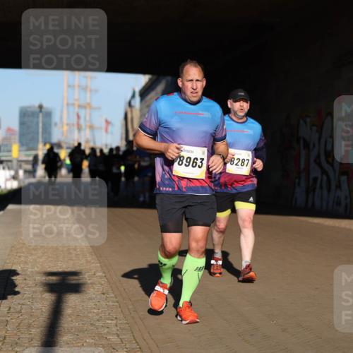 06.10.2024 - 19. swb-Marathon Bremen Michael Strokosch http://msf.ph/oto/7347443 06.10.2024 10:24:59 Laufen 24, 2024, 8287, 8963 meine-sportfotos.de