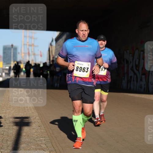 06.10.2024 - 19. swb-Marathon Bremen Michael Strokosch http://msf.ph/oto/7347446 06.10.2024 10:25:00 Laufen 19, 2024, 8963, 87 meine-sportfotos.de